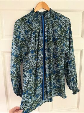 Womens Long-Sleeve Smocked Neck Blouse in Olive & Blue